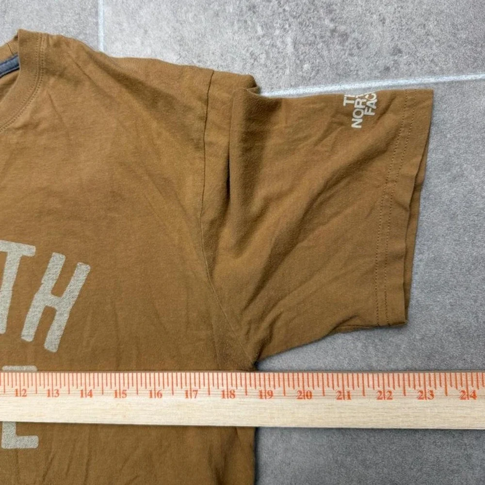 The North Face Mens Khaki Tan Brown Graphic T-Shirt Since 1966 Small